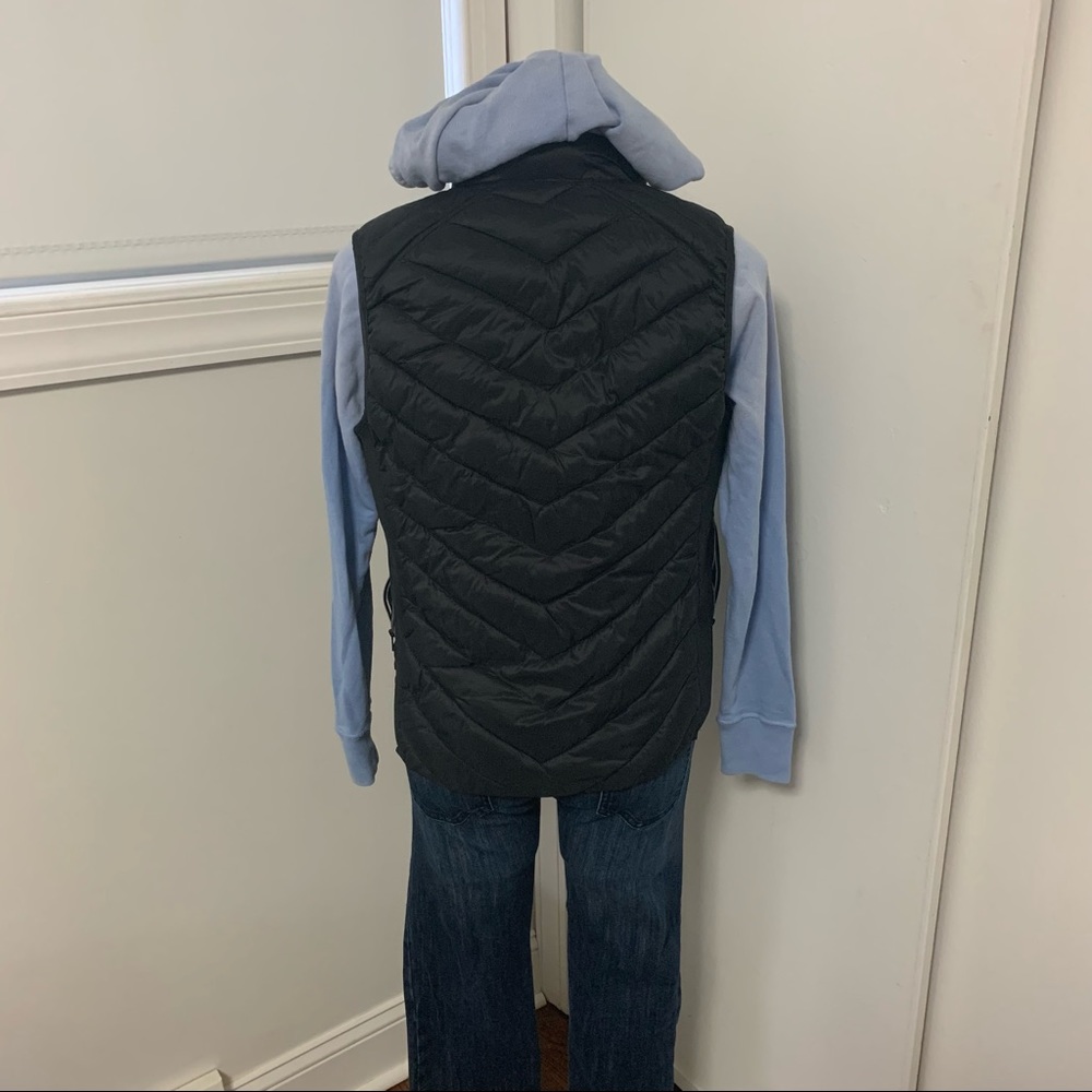 Gap Primaloft Vest - image 3